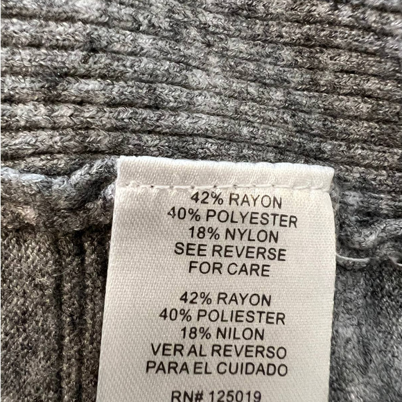 Joseph A Oversized Sweater w/Dolman Sleeves in Marled Gray and White Size Medium - Picture 5 of 6